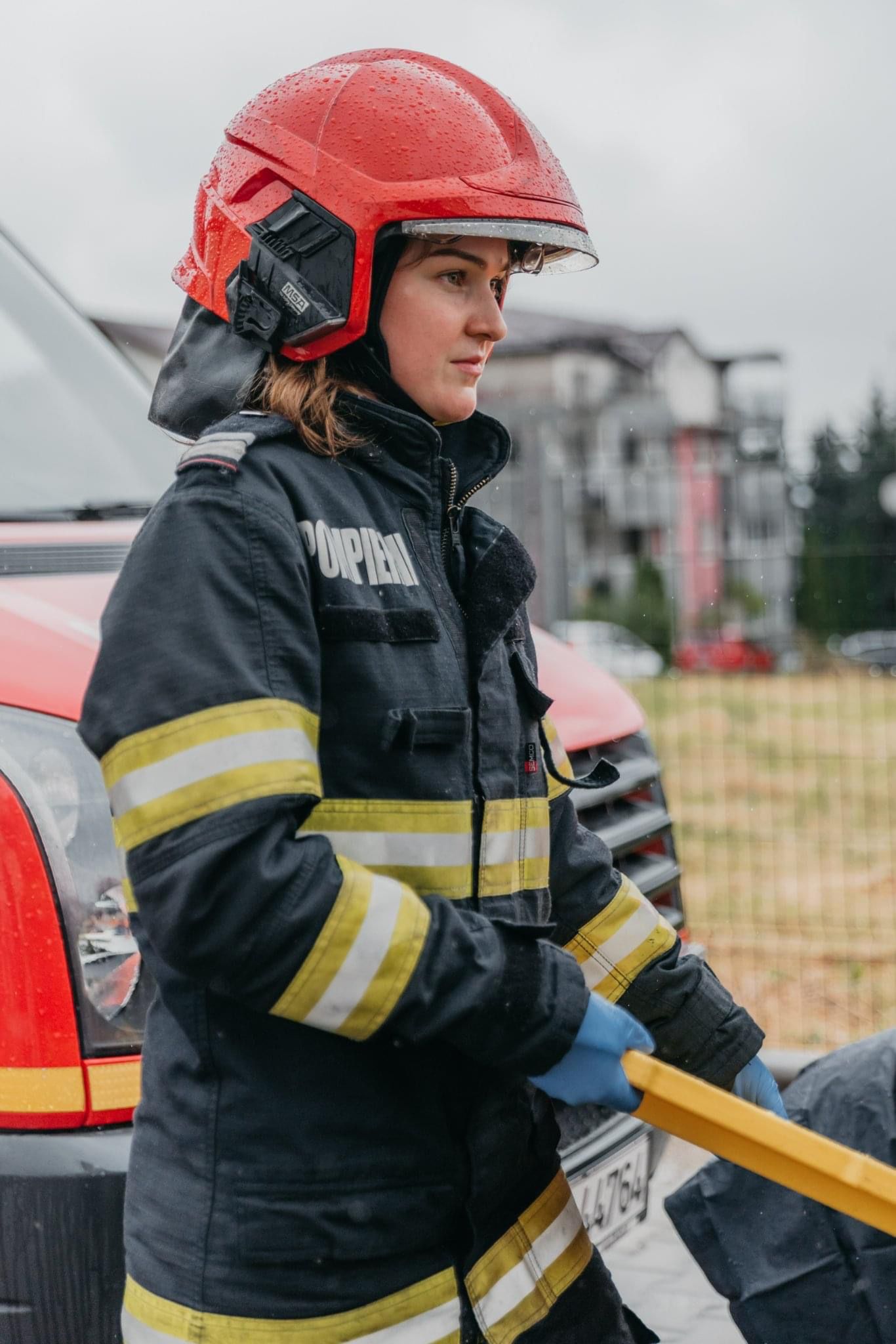 Sergent major Magdalena Hetea: „Un pompier bun trebuie să iubească oamenii”